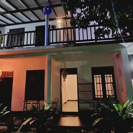 Sundance Surf Coconut Point Hotel Weligama Bagian luar foto