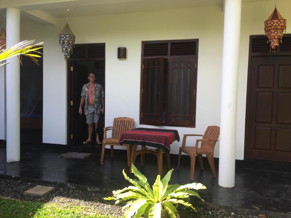 Sundance Surf Coconut Point Hotel Weligama Bagian luar foto